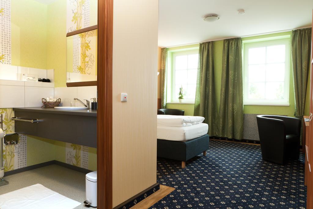Hotel Deutscher Hof Babenhausen  Quarto foto